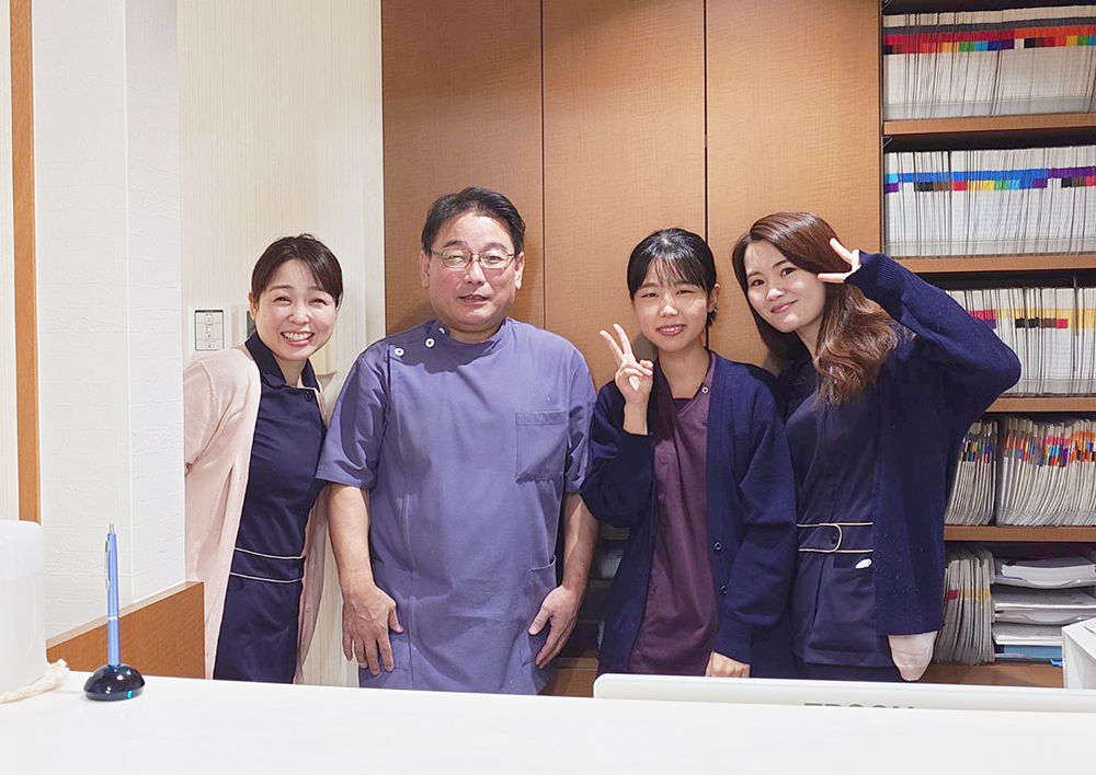 スタッフ写真02